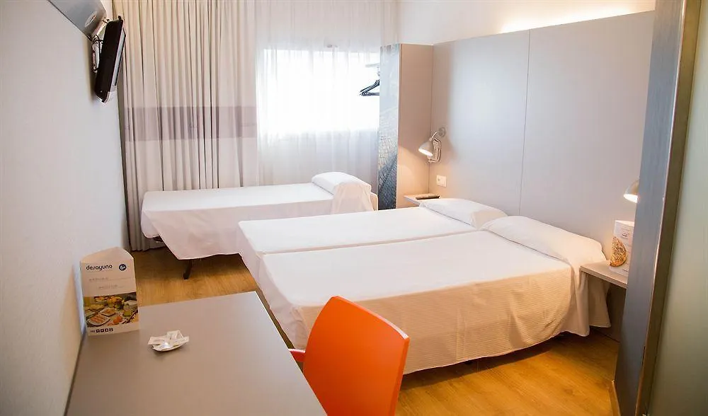 B&B Hotel Girona 2 Salt 2*,