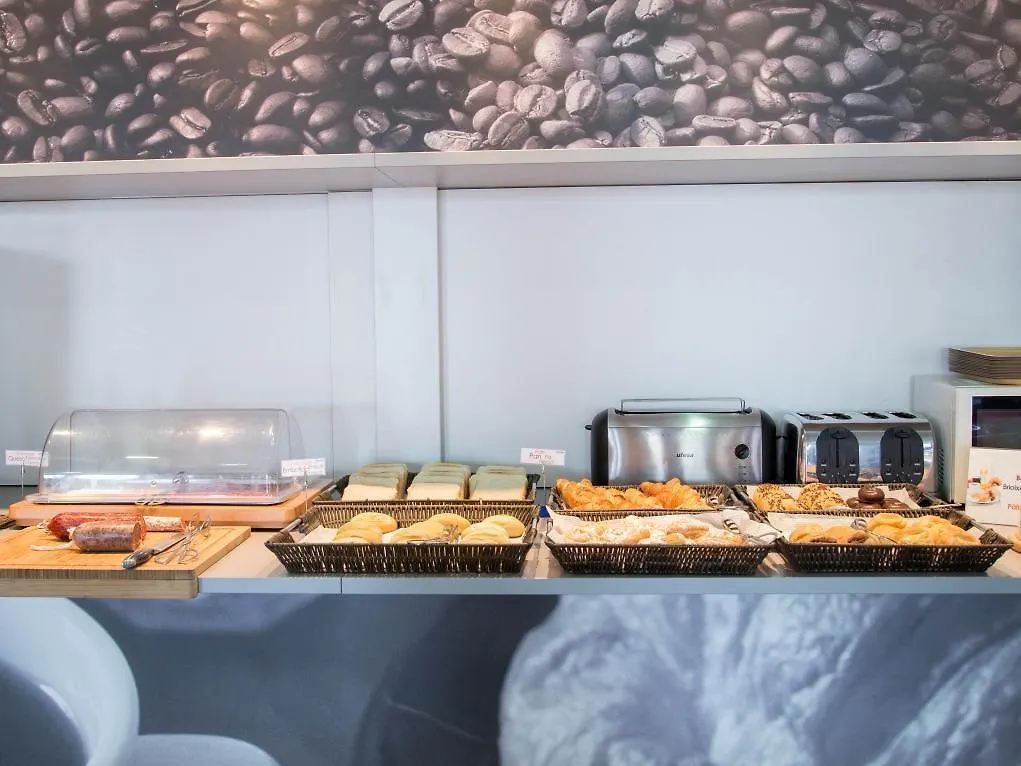 **  B&B Hotel Girona 2 Salt Spain