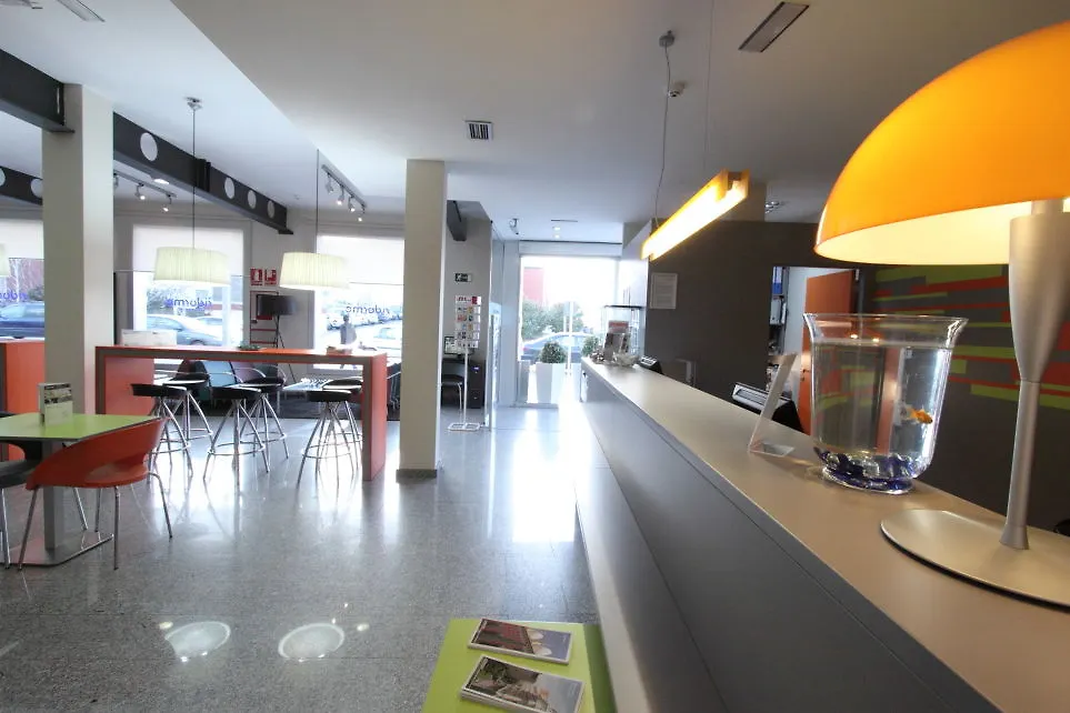 **  B&B Hotel Girona 2 Salt Spain